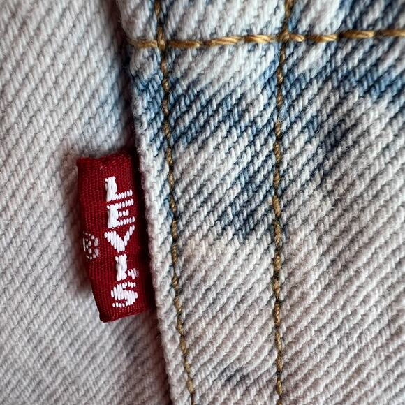 Levi's Premium Women 501 '81 Button Fly Tapered Leg Jeans 26x31 Ice Blue NWT - Picture 7 of 13